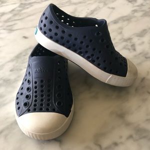 Native Navy Toddler Size 5 Shoes